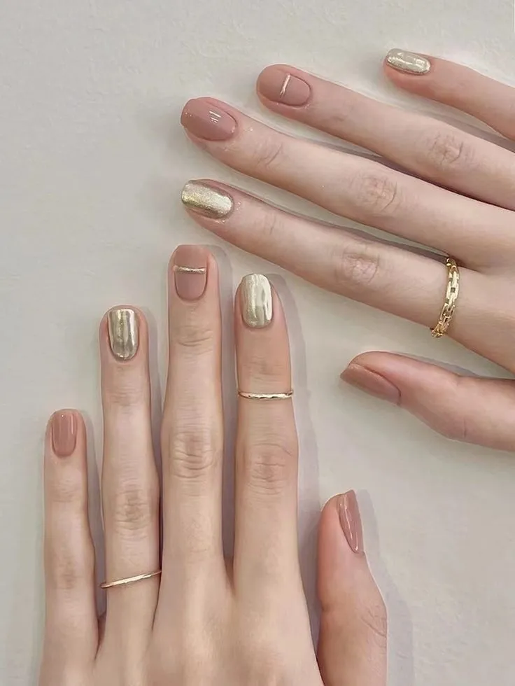 Nail hè màu metallic ánh kim - sự quyến rũ đến từ đôi tay