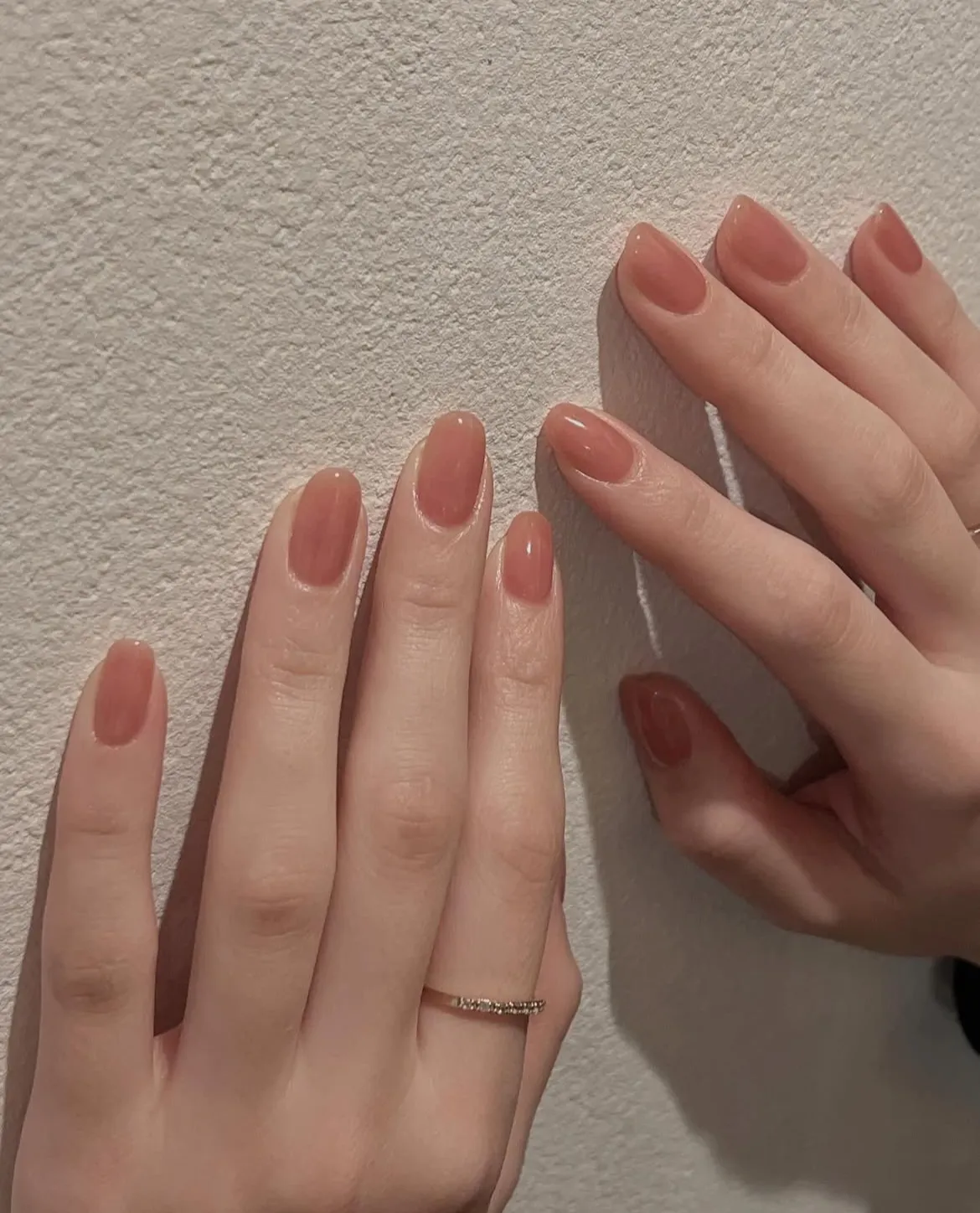 Nail Minimalism tinh tế, hiện đại ngày hè