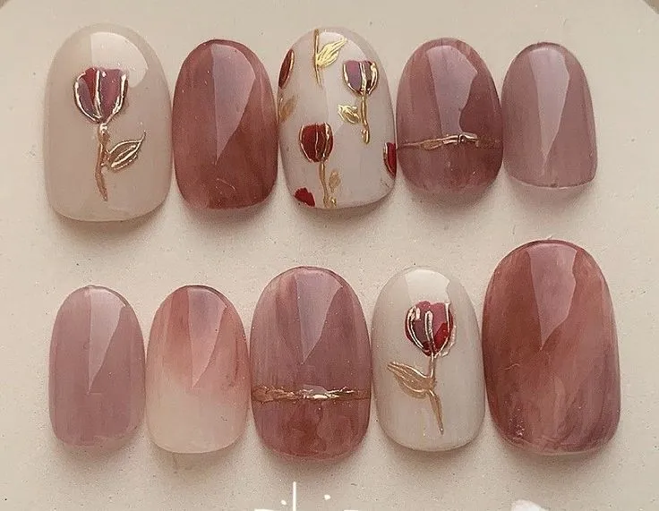 Nail hoa nhí nữ tính, tinh tế cho đôi tay