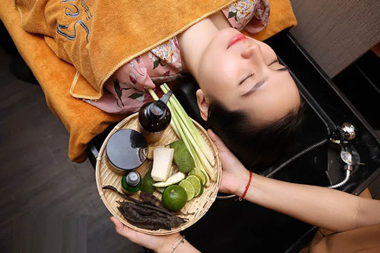 Gội đầu thảo dược sạch gầu, thư giãn